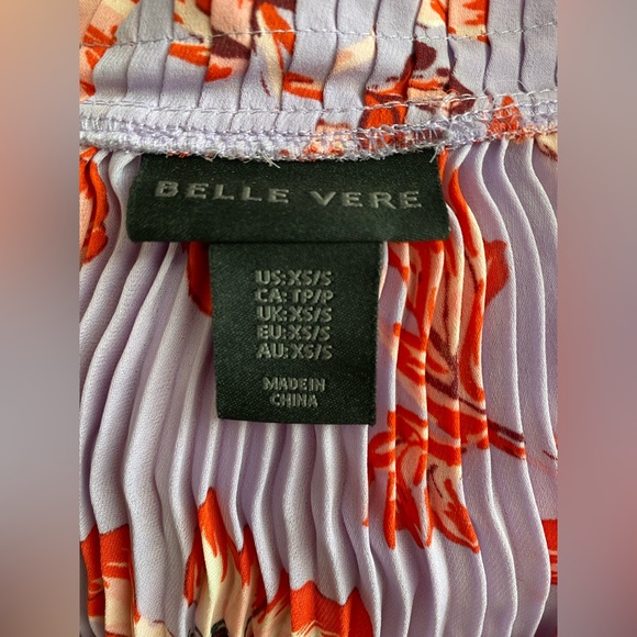 Floral Pleated Top - Picture 5 of 5